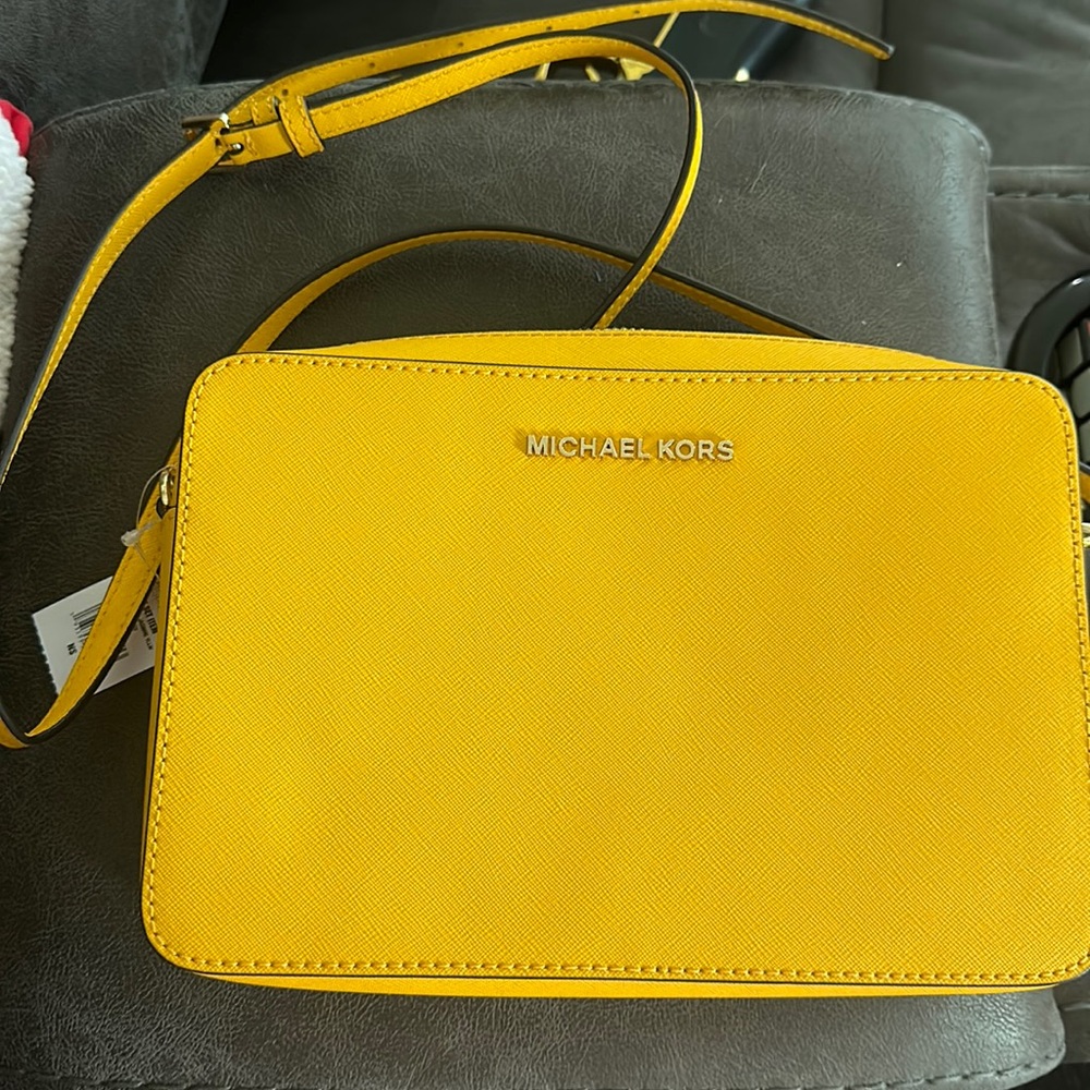 Michael Kors crossbody leather bag